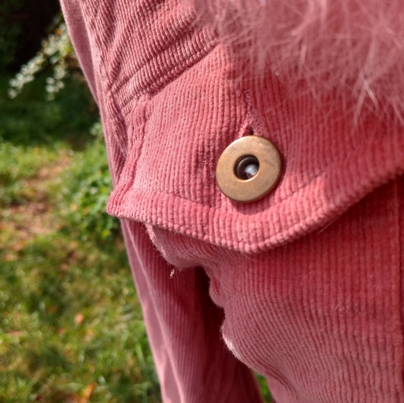 Cropped Rabbit Jacket - Picture 5 of 7